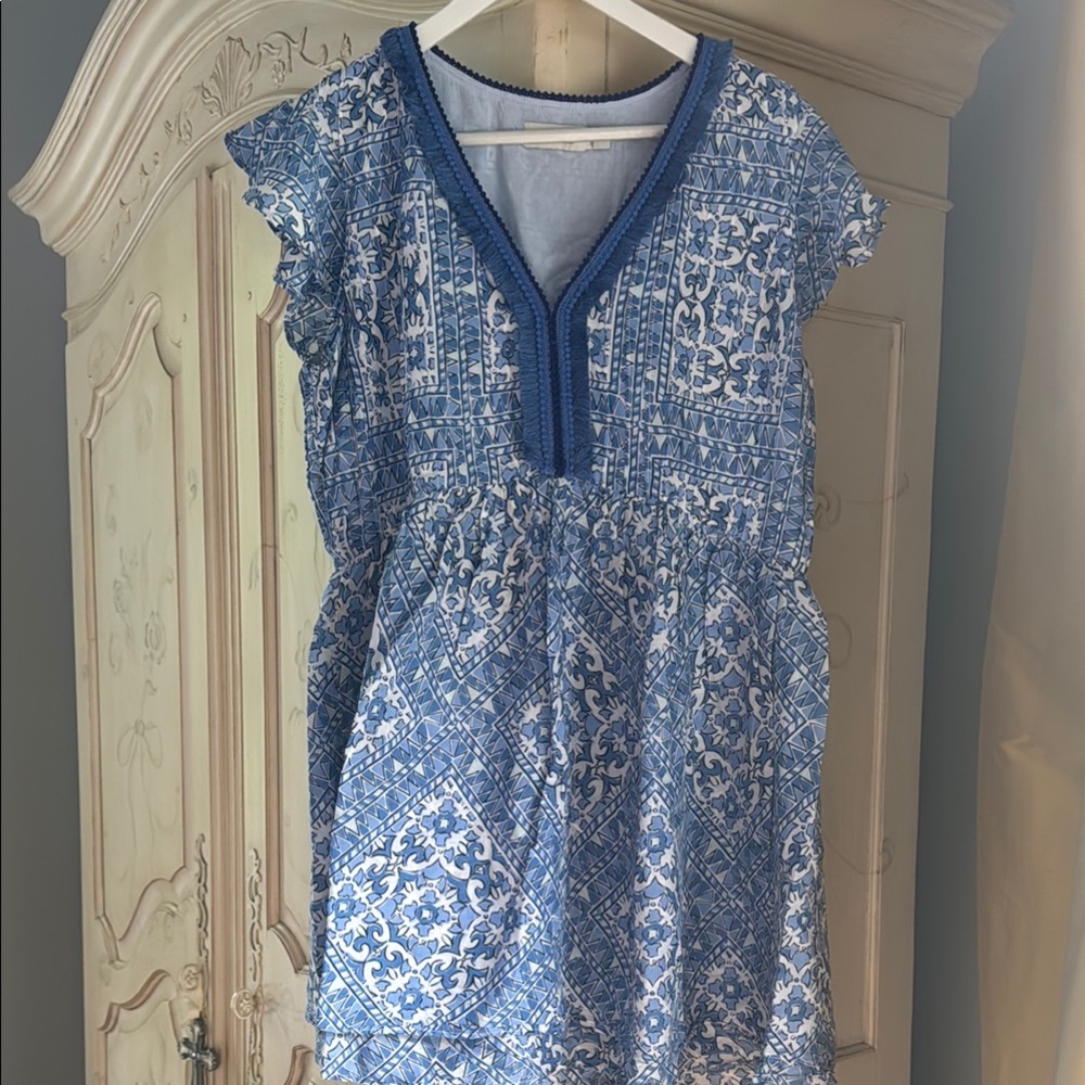 Vineyard Vines Blue and White Flutter Sleeve Sundress